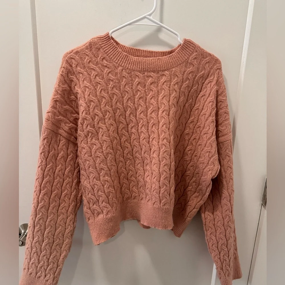 Dynamite Women's Pink Cable Knit Sweater size Large - Picture 3 of 5